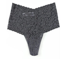 Load image into Gallery viewer, Hanky Panky Women&#39;s Retro Lace Thong